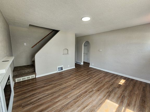 5th image of 608 6th St NW