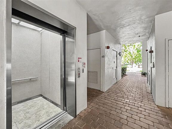3rd image of 909 Waterside Ln APT 206