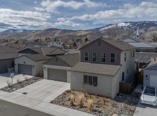 368 Porter Peak Dr, Carson City, NV 89701