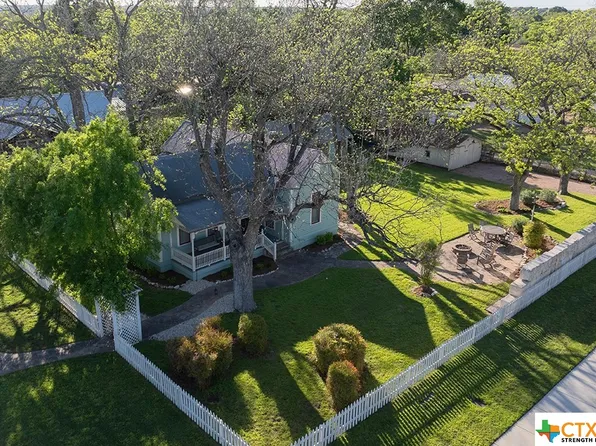 581 E Camp St, New Braunfels, TX 78130