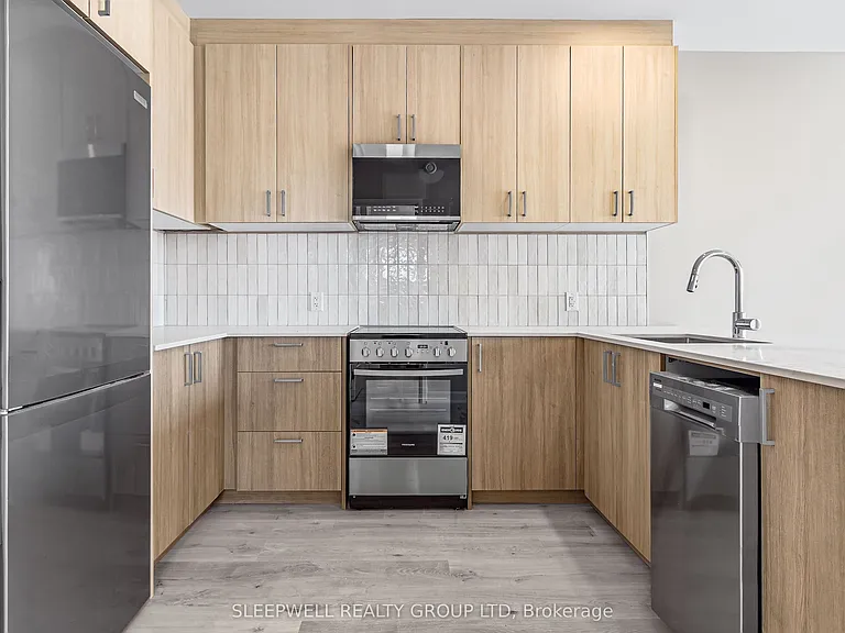 370 Cambridge St N #403 — Photo 3