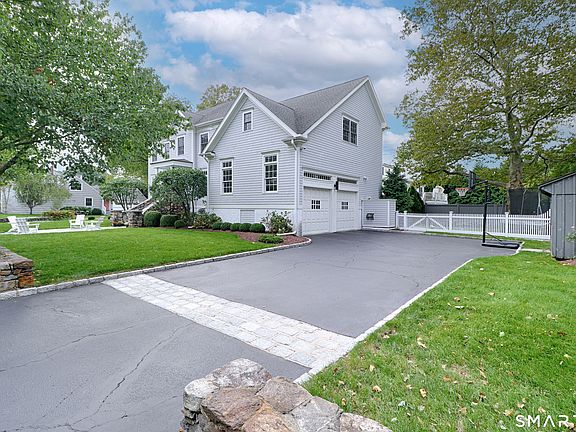 5th image of 108 Colonial Drive