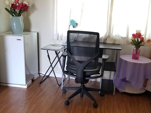 4th image of 1640 Hollenbeck Ave #0