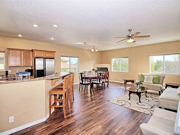 4th image of 405 1/2 Rockwood Ln