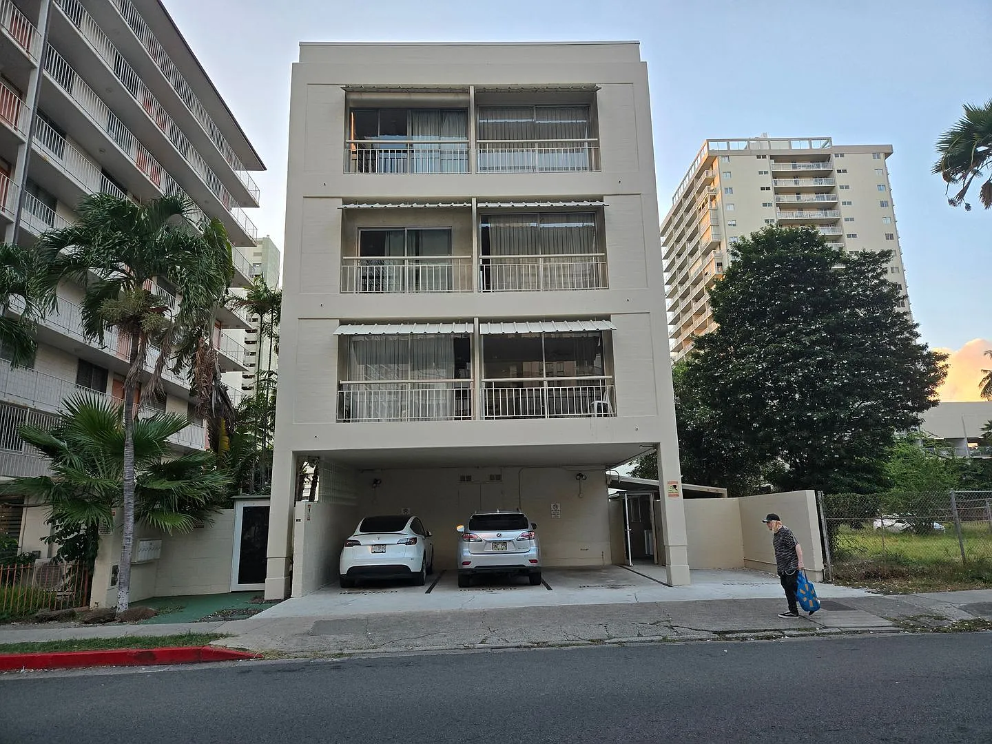 240 Liliuokalani LLC — Photo 4