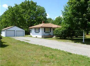 56309 Oak Rd, South Bend, IN 46619