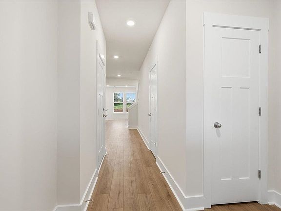 4th image of 268 Telluride Way
