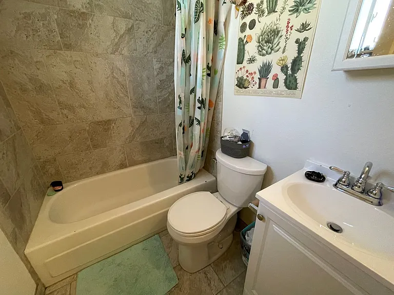 715 Parker St — Photo 16