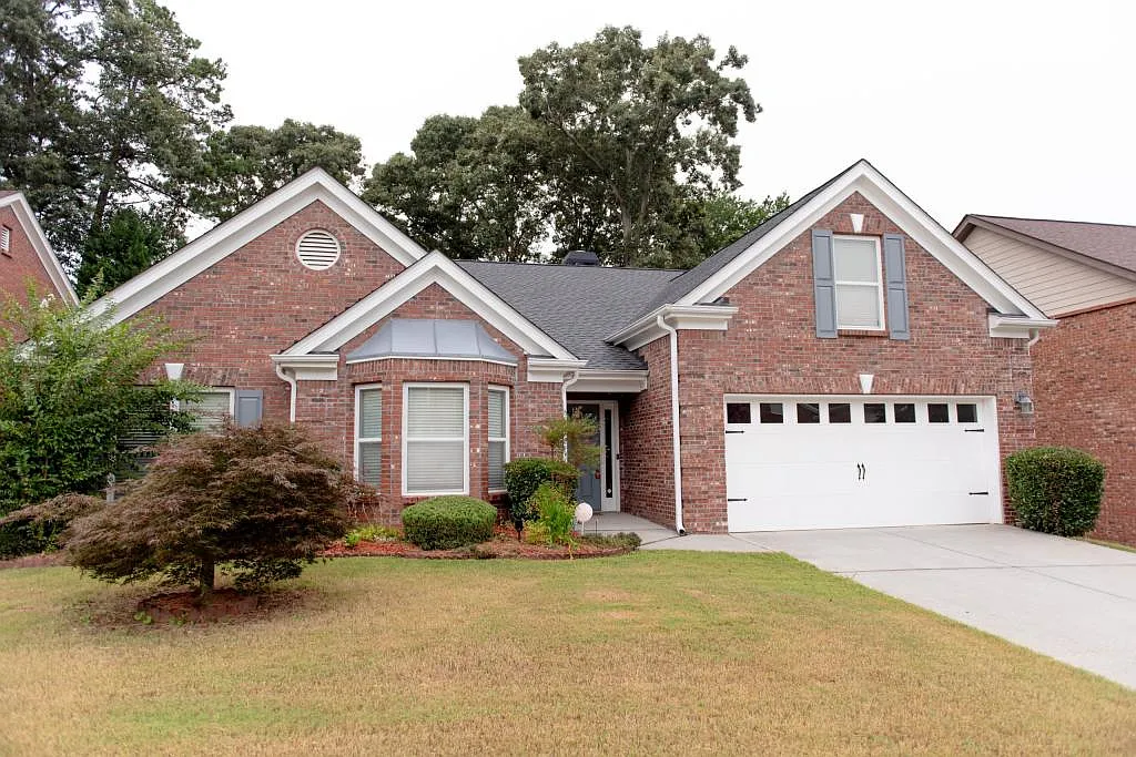 1159 Simonton Glen Way SE — Photo 1