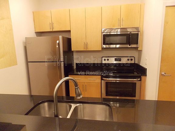 3rd image of 16 W Broad St APT 3