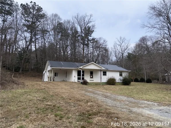 251 Elaine Dr, Salem, SC 29676