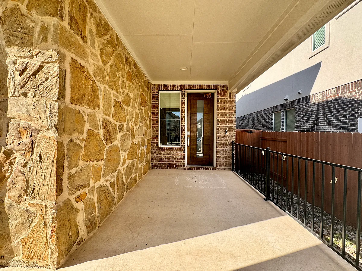 Building Photo - 2213 Nightjar Song Dr