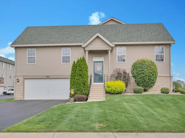 2122 S Austrian Pine St, Lockport, IL 60441
