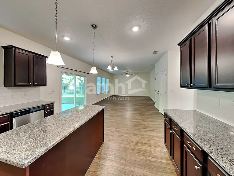 3136 Creek Village Lane Grn — Photo 4