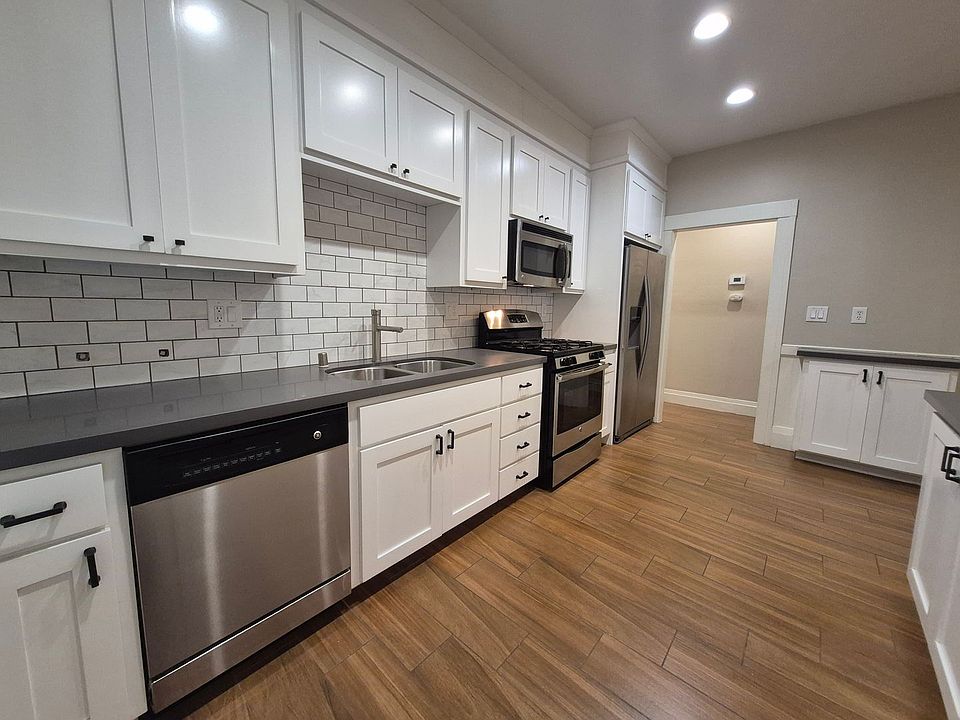 1st image of 515 9th St APT A