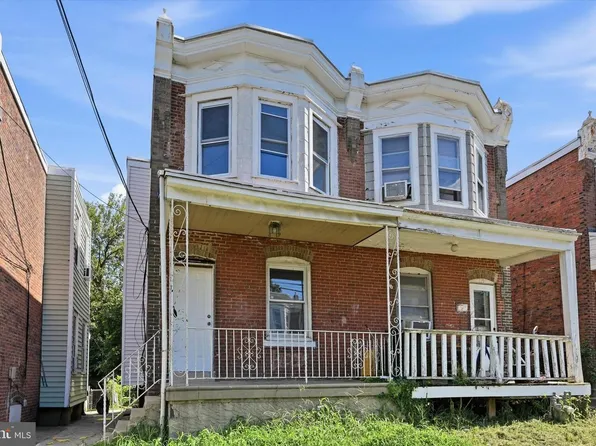 121 Pine St, Collingdale, PA 19023