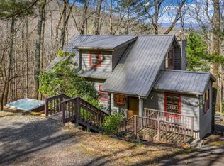 240 Mountain View Ct, Ellijay, GA 30536