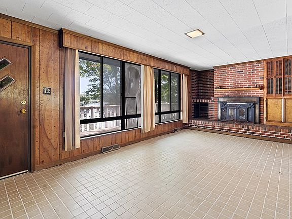 5th image of 112 Bluff Rd