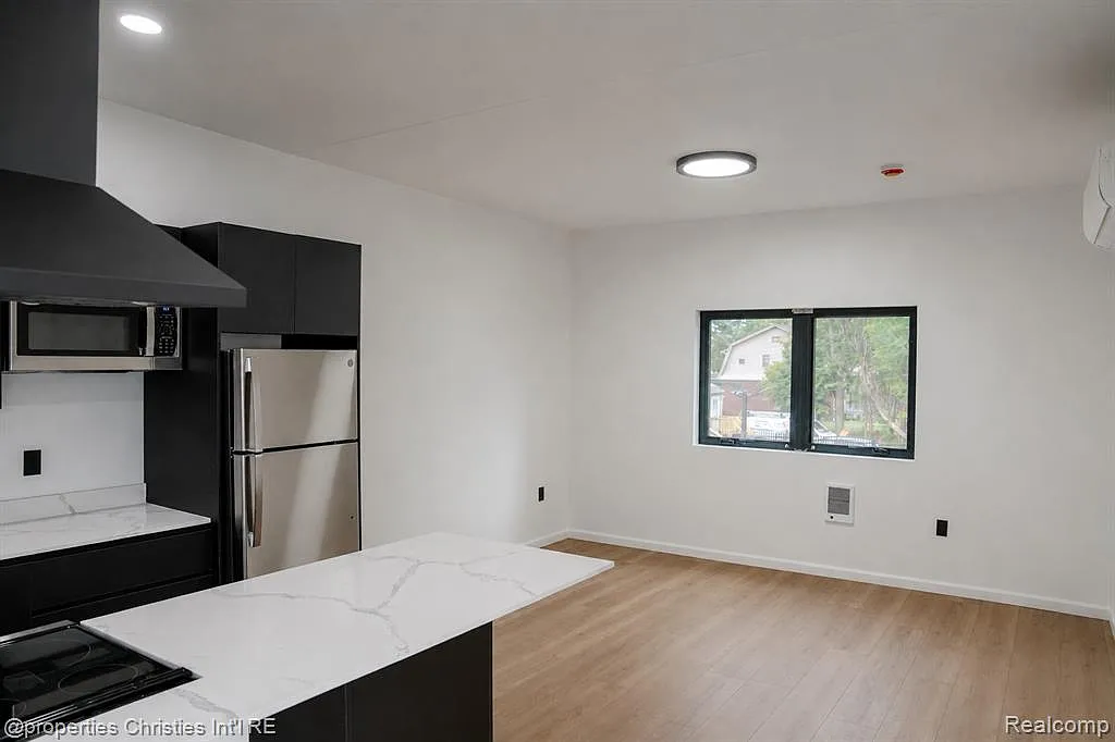 Studio, 1.0 bath, 480 sqft, $1,150 — Photo 4