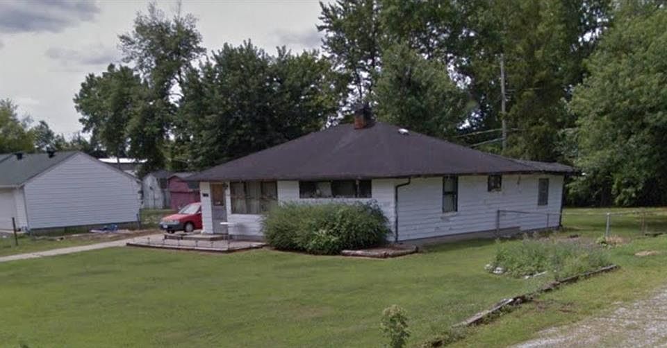 2nd image of 3310 Englewood Dr