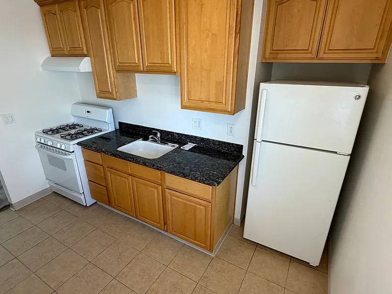 860 W Taylor St #B — Photo 14