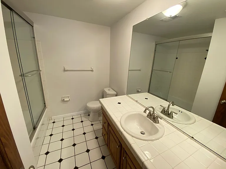 Summit St 1770 1770 — Photo 16