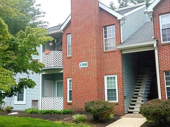1302 Diamond Dr, Newtown, PA 18940