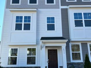 451 Deercroft Dr, Apex, NC 27539