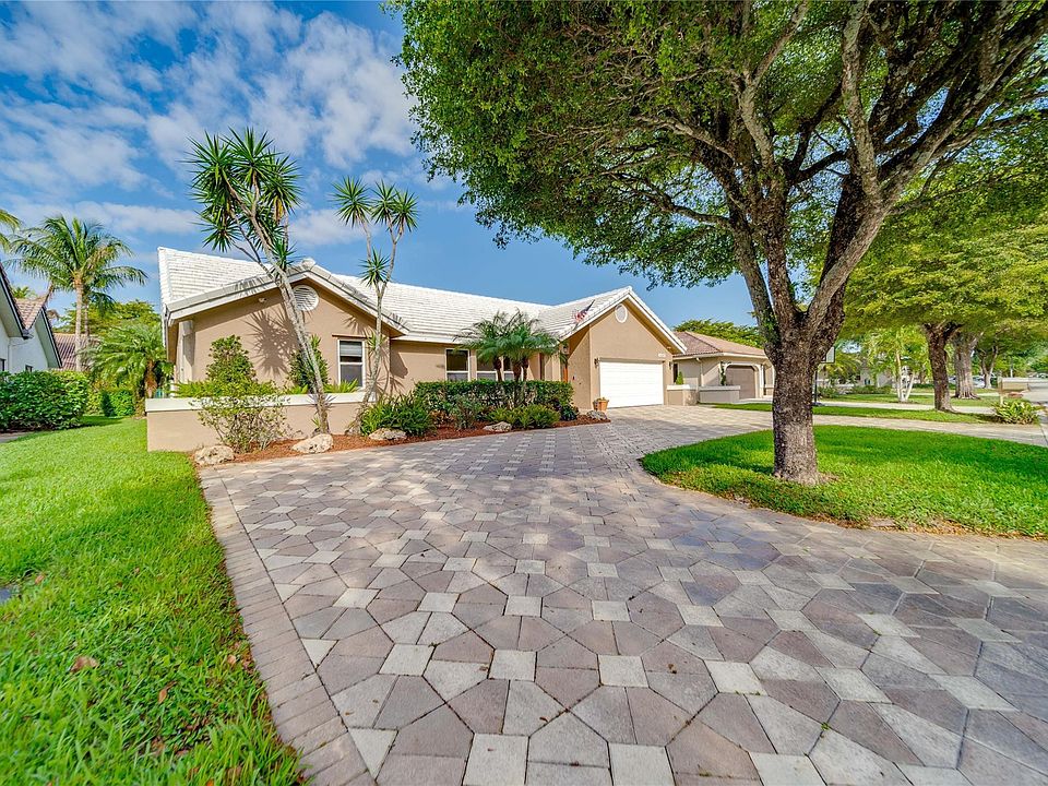 1st image of 4912 NW 58th Terrace