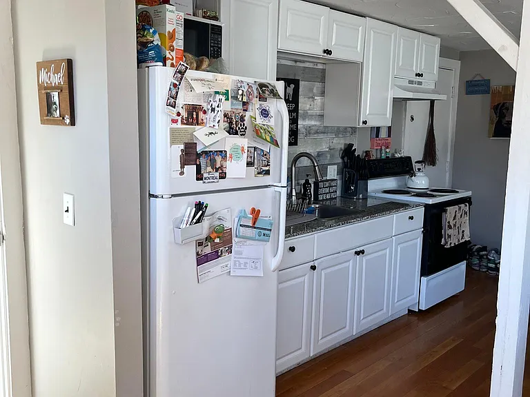 24 Lynde St #4 — Photo 3