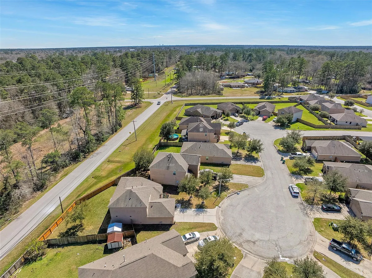 Building Photo - 305 Crooked Pine Ct
