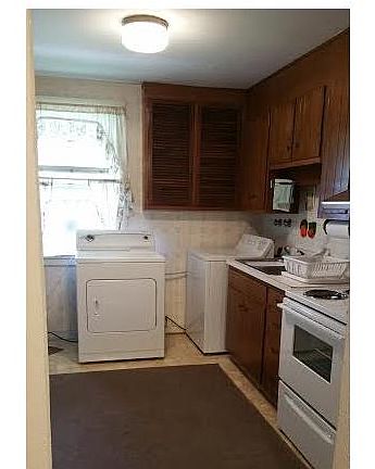 3rd image of 407 Kenna Dr #35