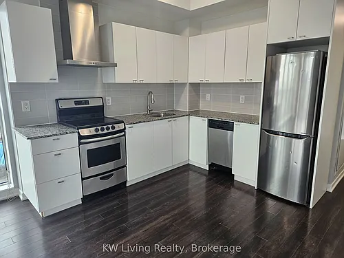 51 E Liberty St #912 Photo 1