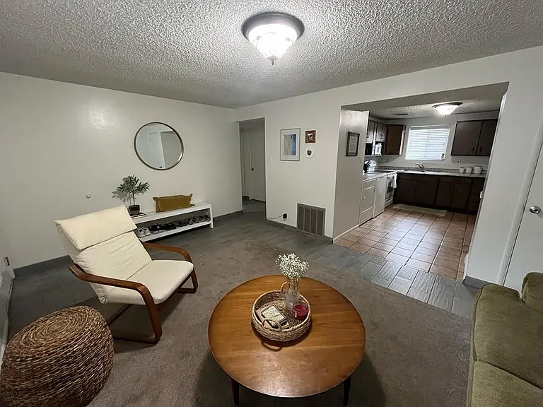 542 N 600 W #6 — Photo 3