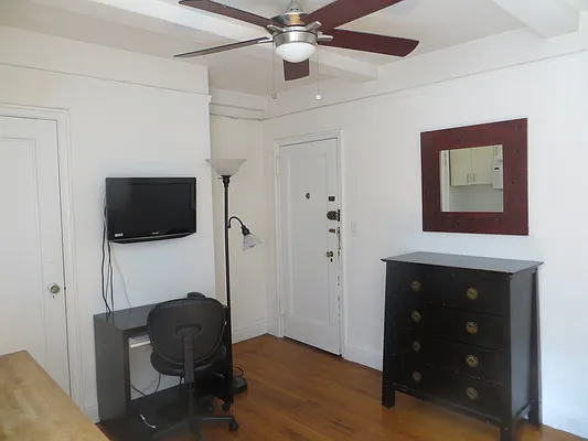 Rented by Performing Assets Corp | media 19