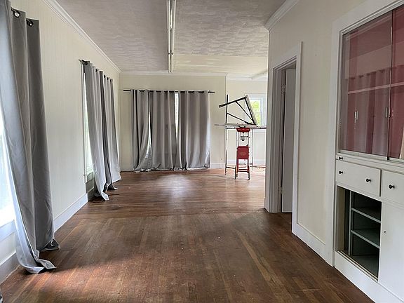 4th image of 1207 N Link St