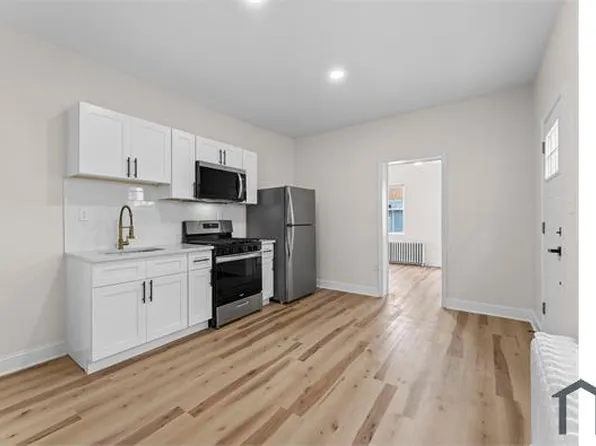 7103 State Rd, Philadelphia, PA