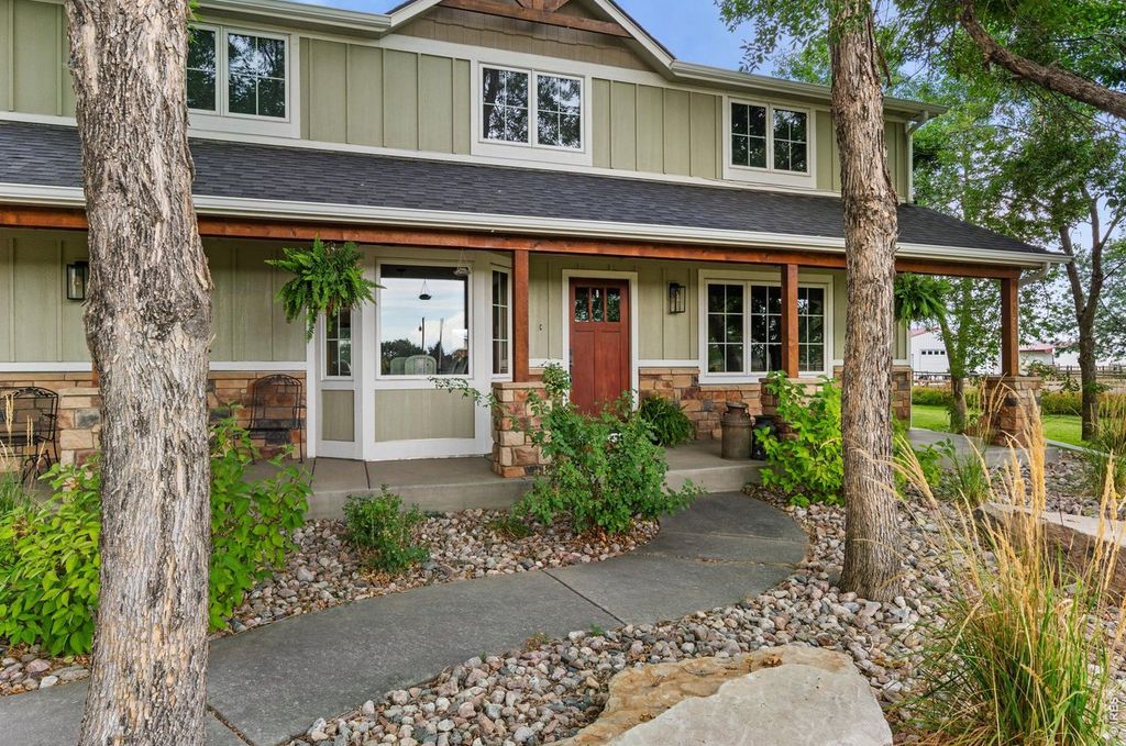 4811 Lonetree Dr