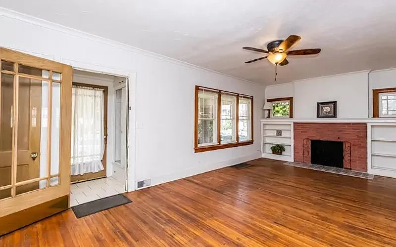1012 N Glenwood Ave — Photo 3