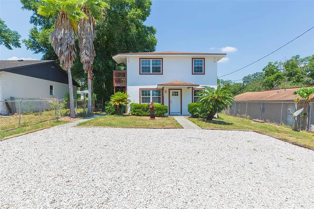2 bed, 1.0 bath, 1620 sqft, $1,850 — Photo 3