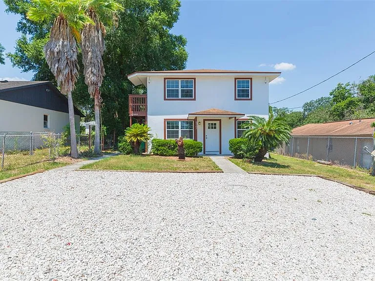 8510 N Tampa St #B — Photo 3