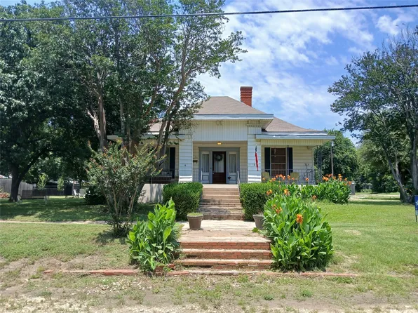 300 NW 2nd St, Hubbard, TX 76648