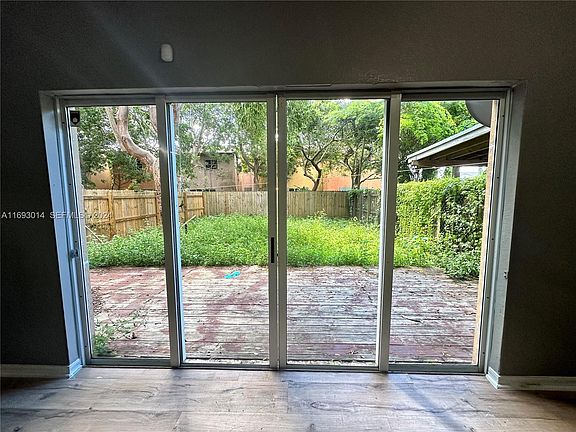 4th image of 687 SW 10th St #1