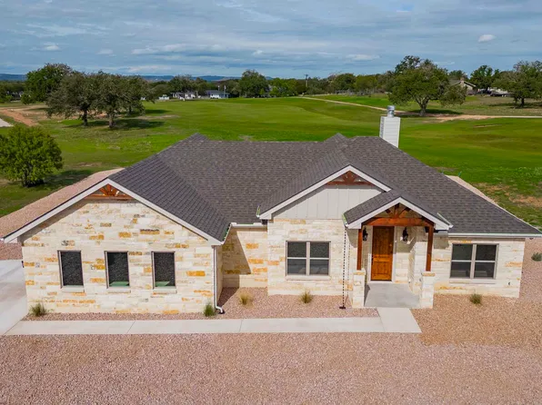 214 Oak Grove Parkway, Kingsland, TX 78639