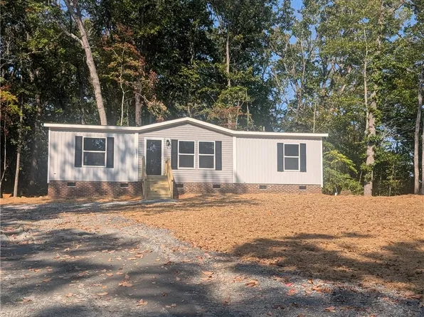 1312 Pineview Rd, Randleman, NC 27317