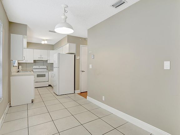 3rd image of 2566 Coral Springs Drive #2566