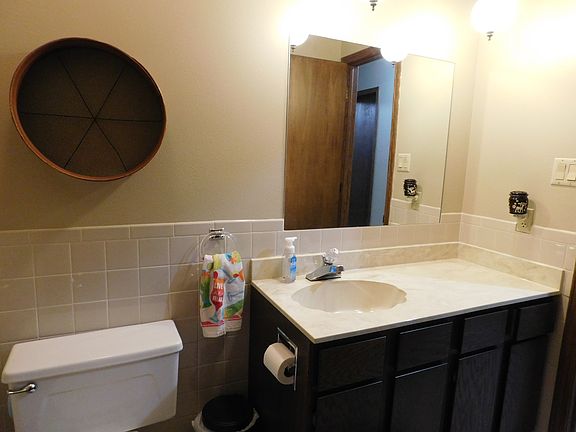 1/2 Bath