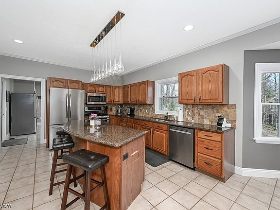 4th image of 8618 Scenicview Dr