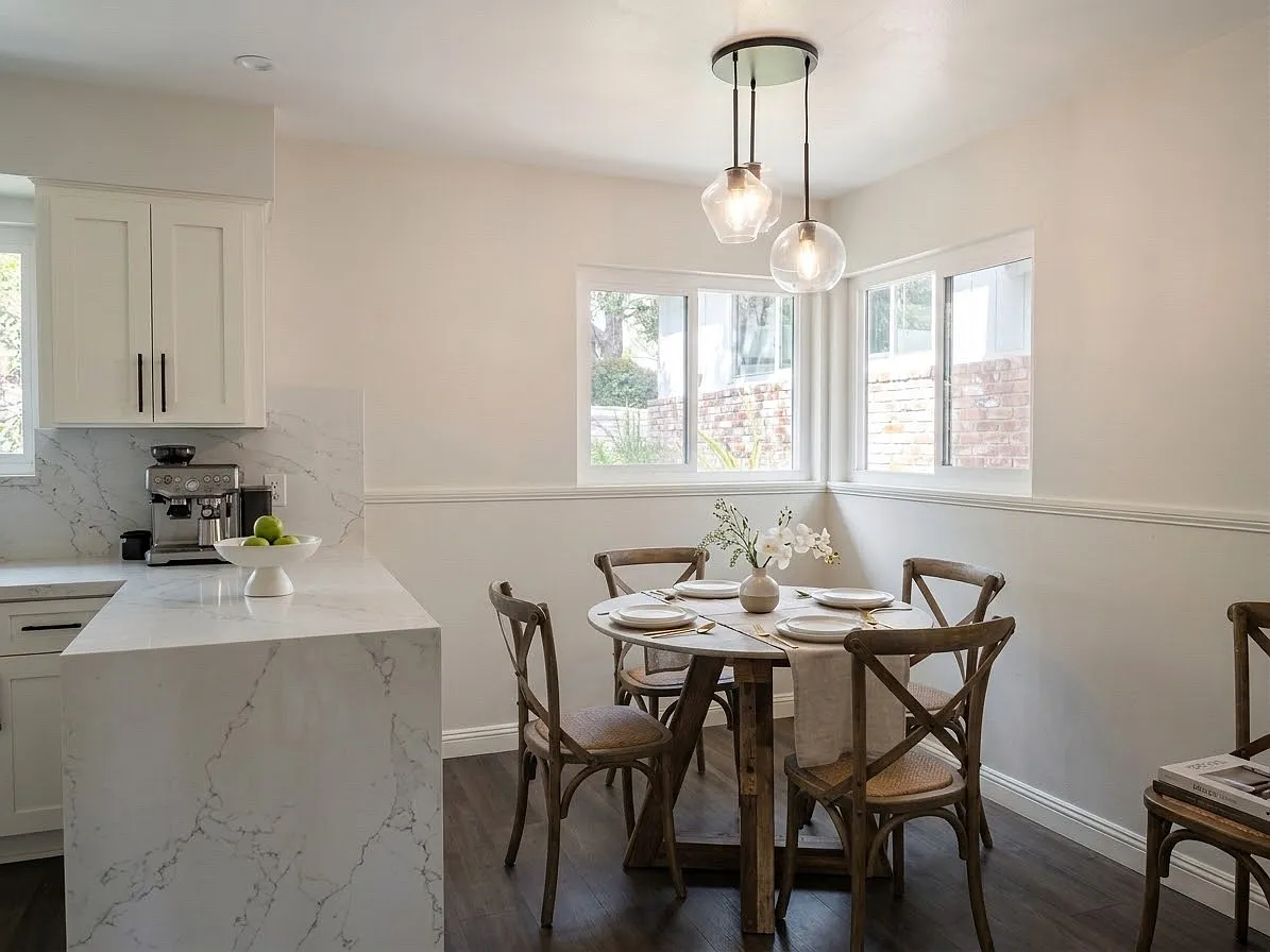4 bed, 2.5 bath, 2800 sqft, $9,800 — Photo 4