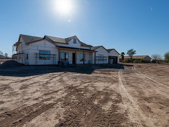 2nd image of 460 S Jericho Rd